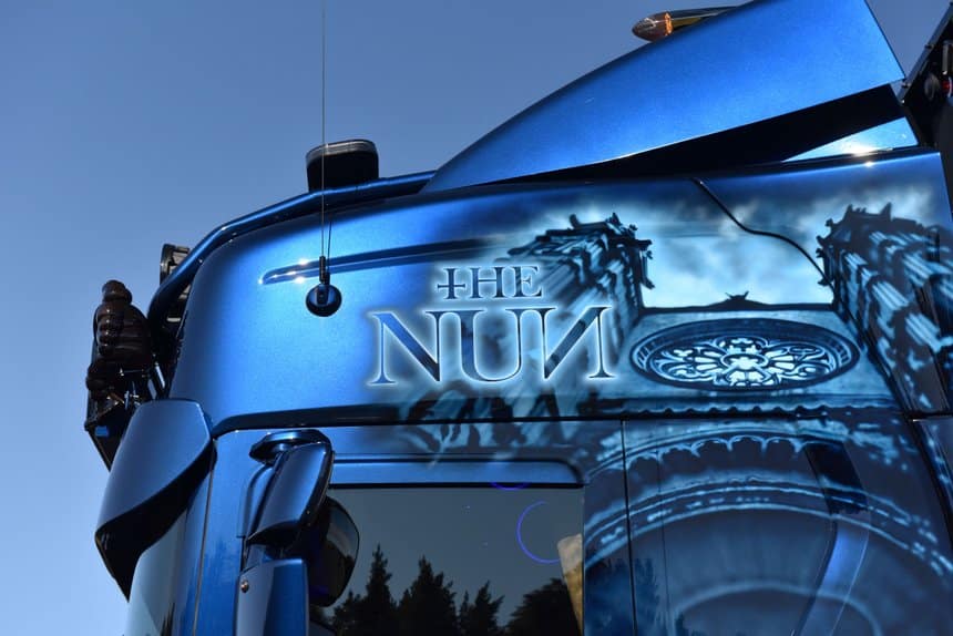 Scania 660 S La Nonne, plein de détails jusque sur le toit de cabine