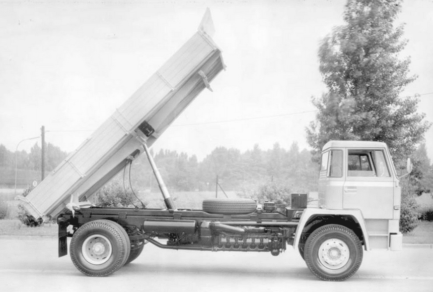 Porteurs Büssing à moteur horizontal sous le châssis