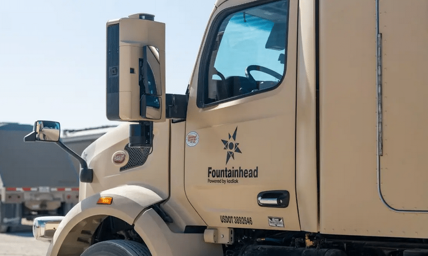 Des capteurs sur les rétroviseurs pour ces Peterbilt autonomes