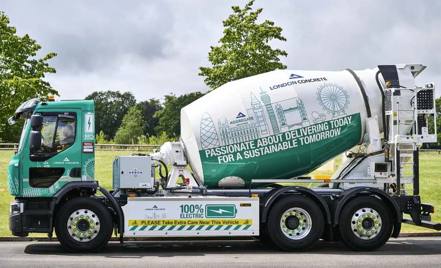 Un porte-malaxeur Renault électrique à Londres