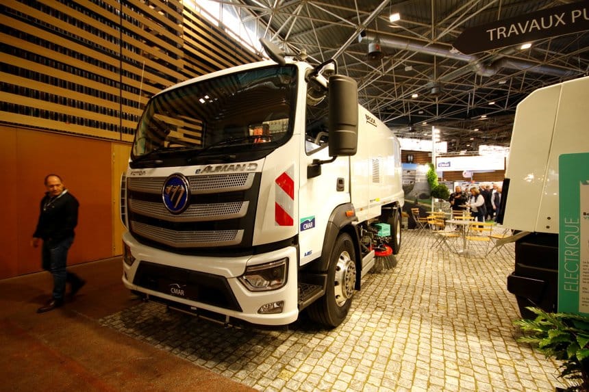 Balayeuse électrique CMAR exposée à Pollutec