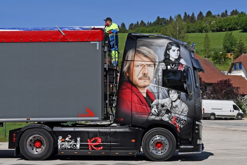 Déjà, le Volvo FH La Bande à Renaud...