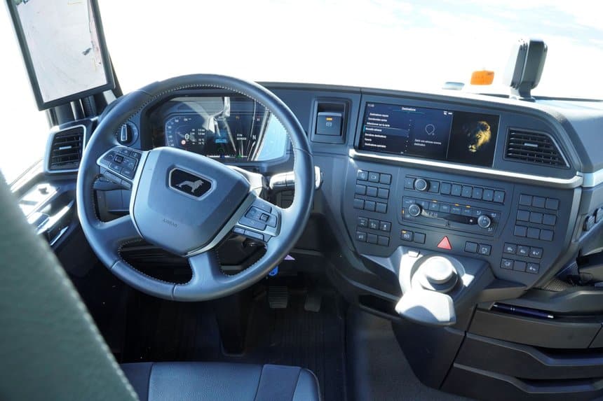 Nouveau MAN TGX 18.520 : la finition au rendez-vous sur le tableau de bord