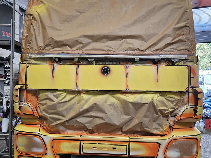 Le cartoon design : peinture à la bombe puis au feutre