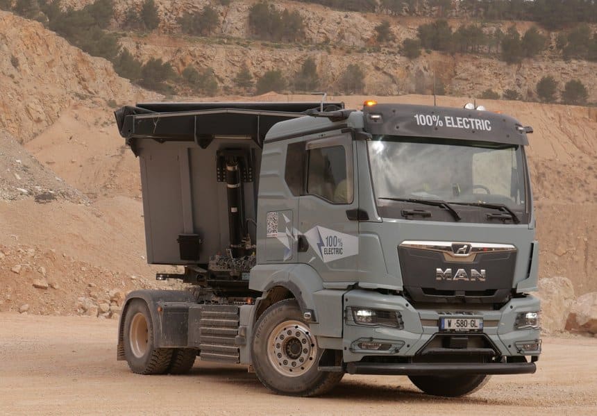 Camion électrique MAN eTGS 20.449 pour la construction