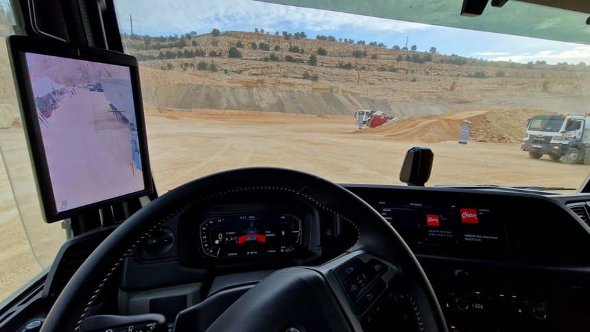 Rétroviseurs MAN Optiview sur le tracteur eTGS 20.449