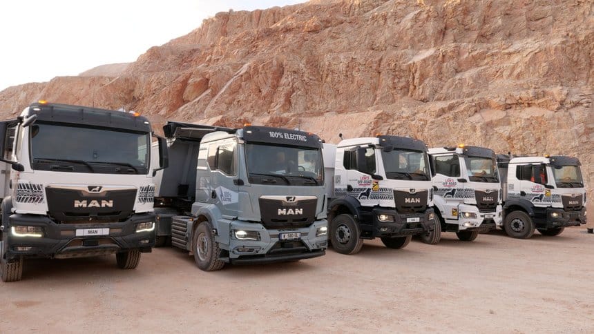 Un bel alignement de camions MAN dédiés à la construction et au chantier