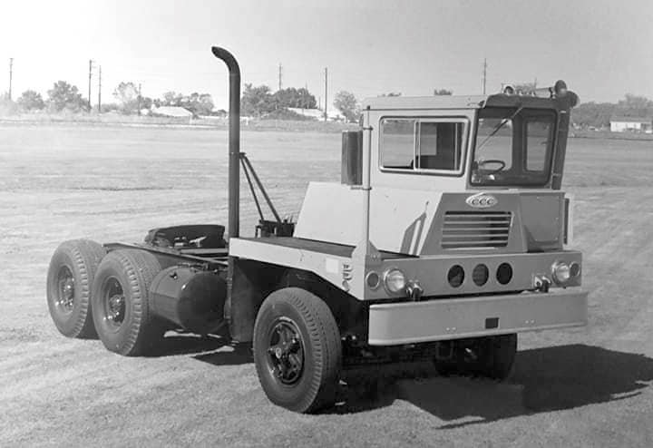 Tracteur CCC employé sur le Mojave Air & Space Port