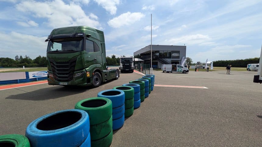 Un tracteur S-Way fonctionnant au gaz naturel compressé (GNC)