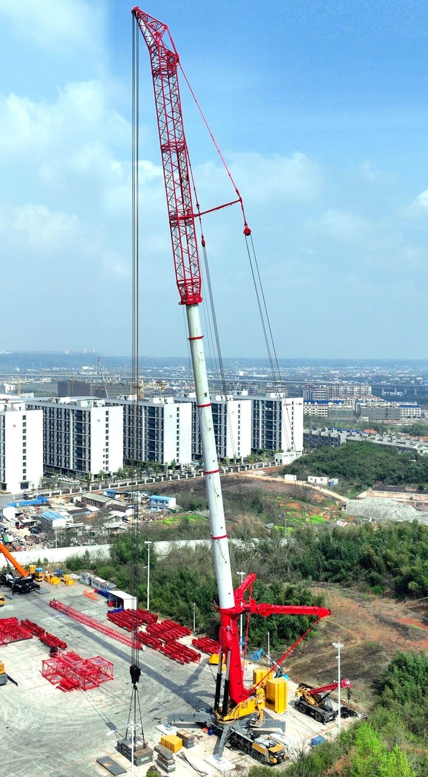 Grue télescopique Sany : 210 m de portée