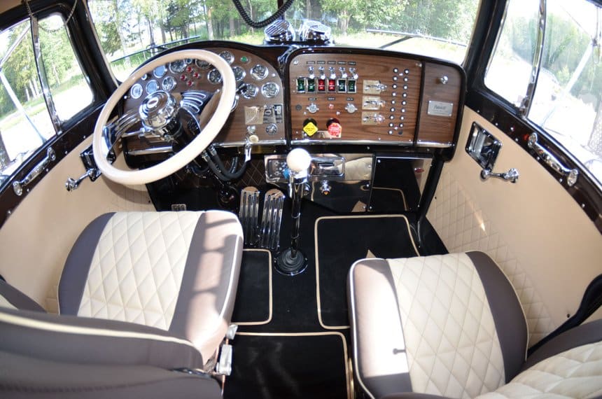 Peterbilt 359 de Löppönen : intérieur cuir