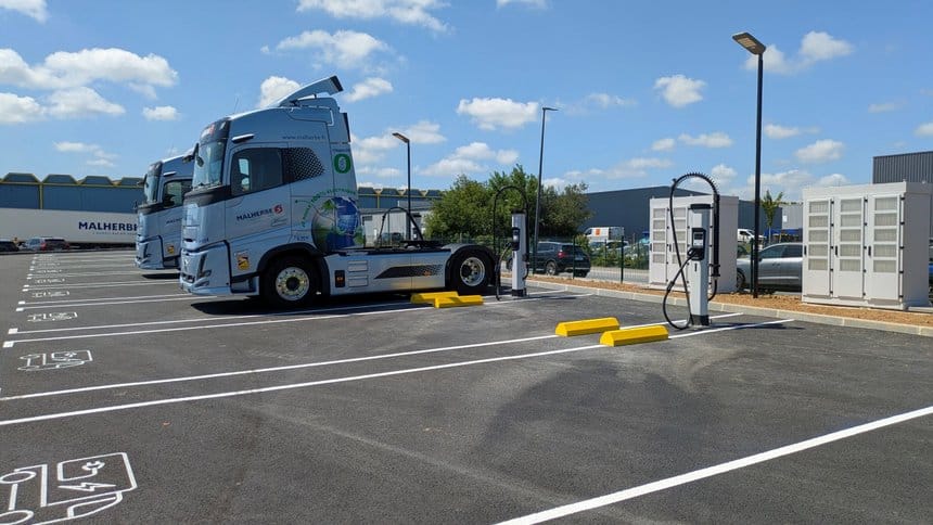 Huit bornes de recharge électrique à Mondeville, chez Malherbe