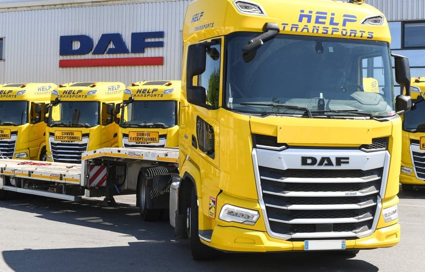 Quinze Daf XF modèle 2025 chez Help Transports