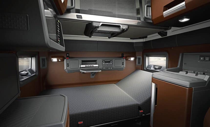 A l'intérieur du nouveau Mack Pioneer à grande cabine