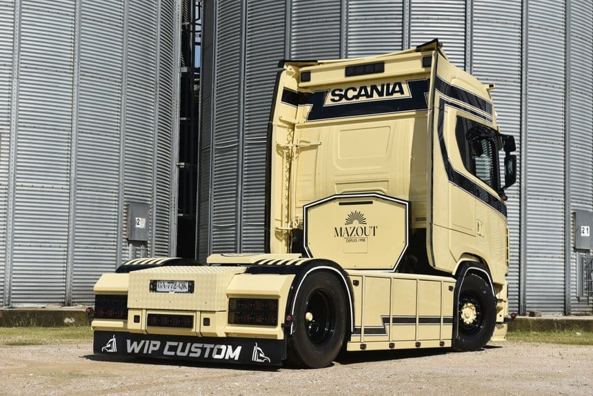 Scania S 530 V8 des tps Riquelme : rien ne dépasse à l'arrière !