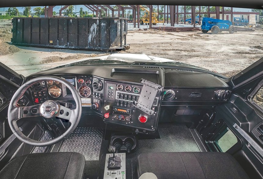Camion Autocar DC-64, poste de conduite