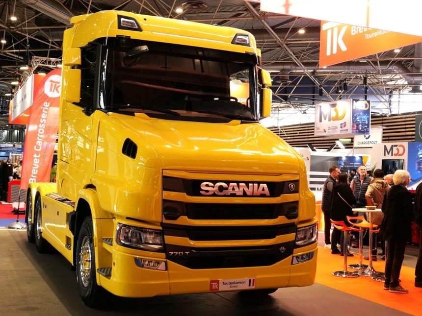 Le design de ce Scania à capot fait parler