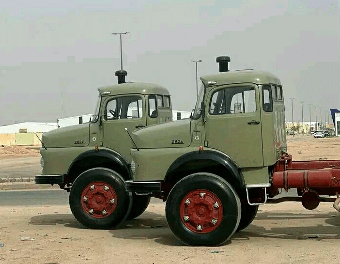 Camions Mercedes à capot : une longue carrière à l'export