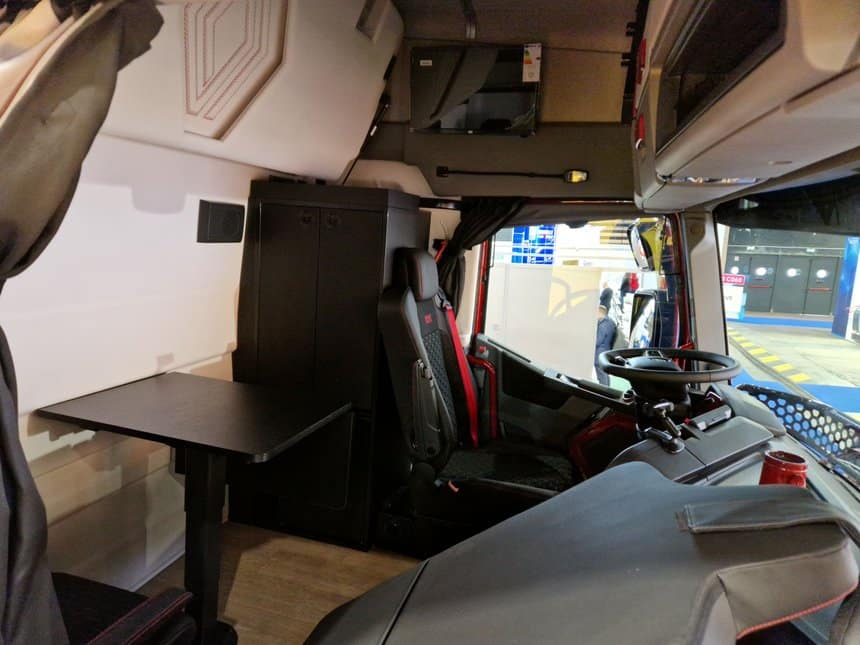 La grande cabine du Renault T High de Brevet Carrosserie