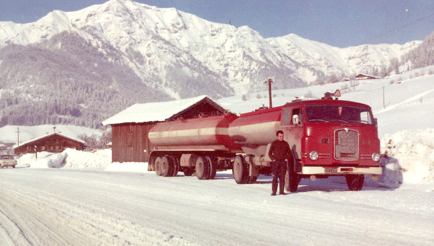 Porteur-remorqueur MAN autrichien
