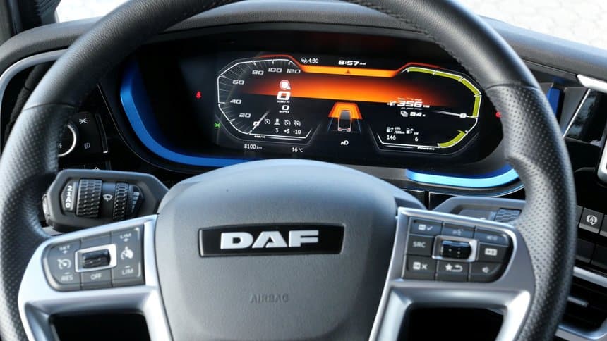 Alerte sécurité routière anti-angle mort à bord du Daf XD Electric
