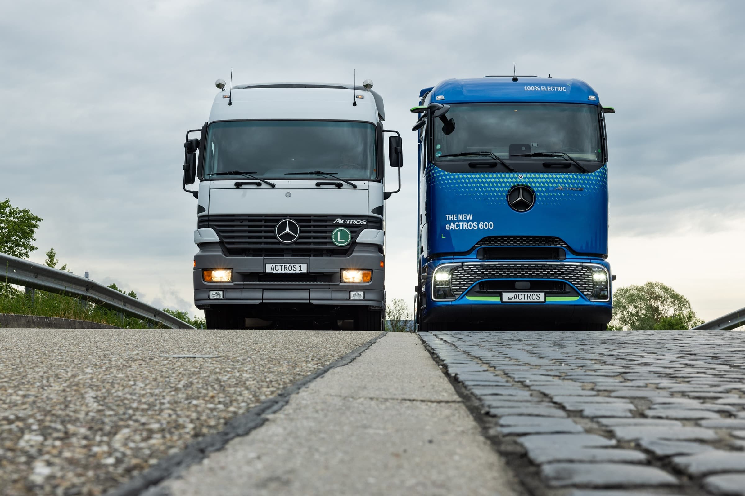 Mercedes : le célèbre modèle de camion Actros fête ses 30 ans 